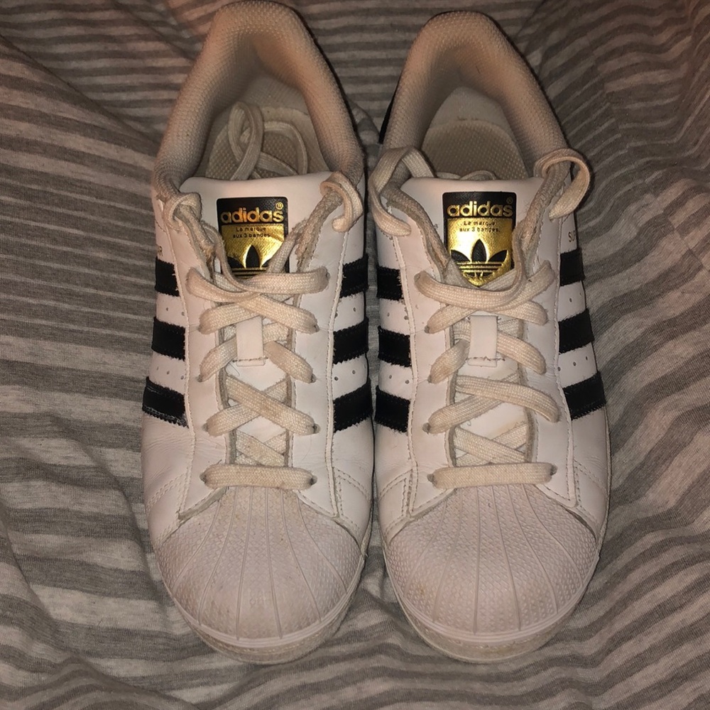 Adidas superstars